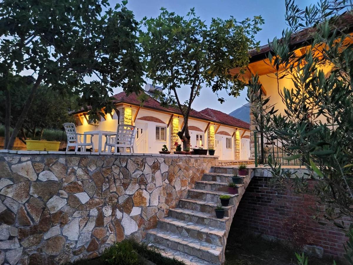 Guesthouse Lord Byron Tepelene المظهر الخارجي الصورة