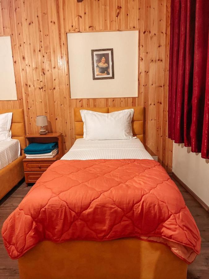 Guesthouse Lord Byron Tepelene المظهر الخارجي الصورة