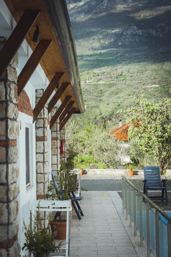 Guesthouse Lord Byron Tepelene المظهر الخارجي الصورة